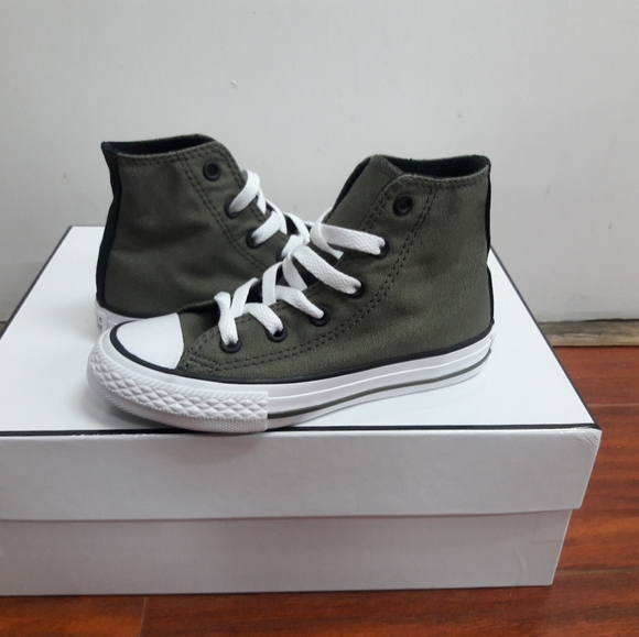 Converse - Picture 4 of 4